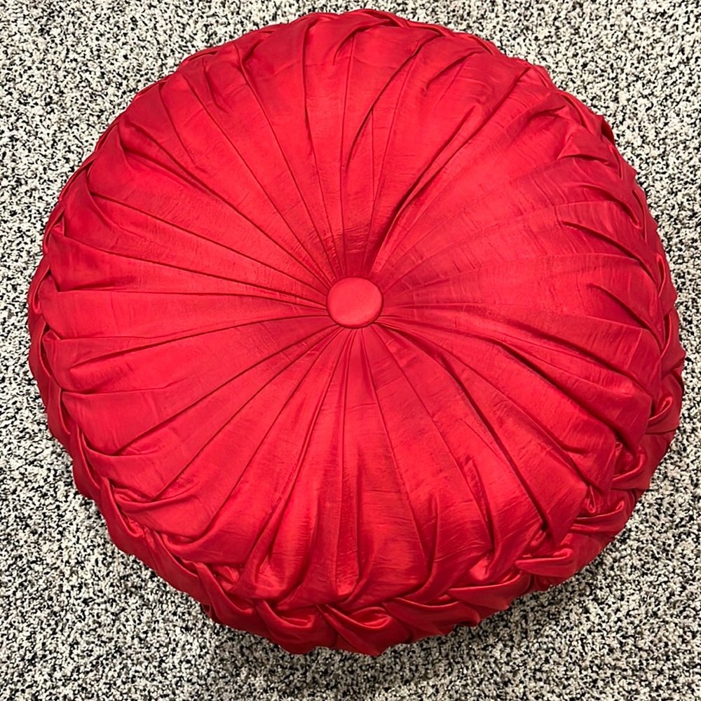 Decorative Pillows.